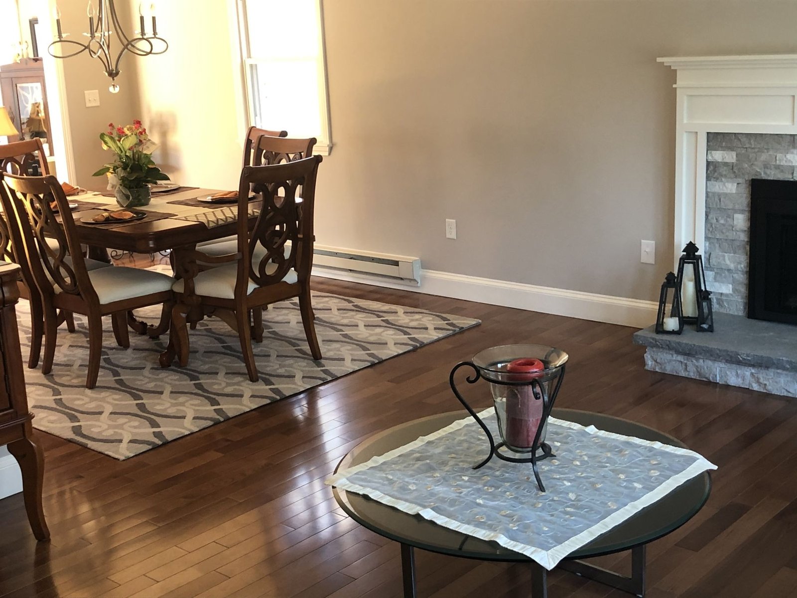 Dining room with fireplace